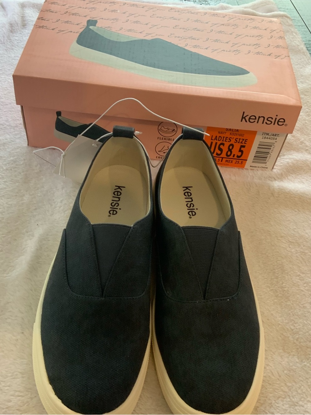 kensie navy blue Canvas Slip-On Sneakers new with box size 8.5 sku 3241